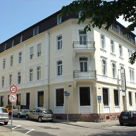 Hotel Deutscher Kaiser Baden-Baden Bagian luar foto